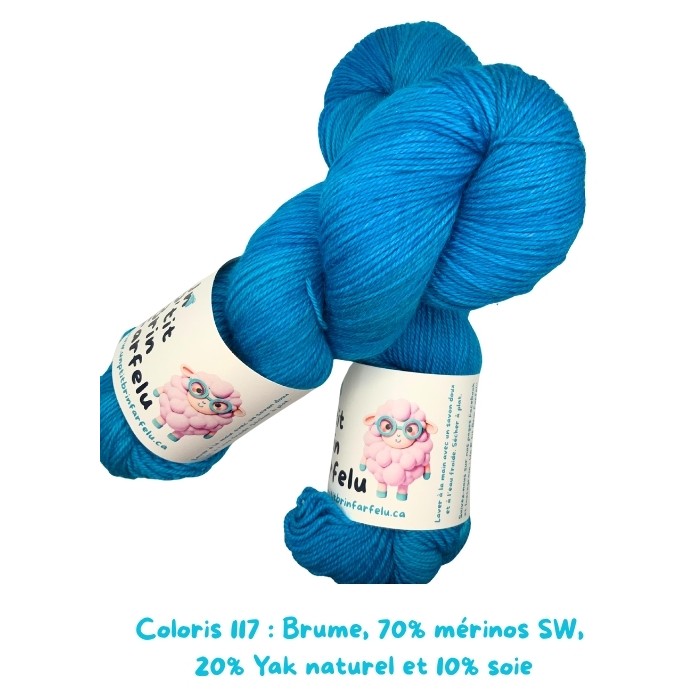 Brume: Coloris 117, Clémentine tricote une tuque.