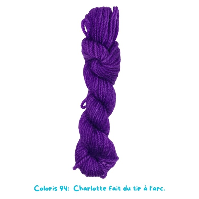 Coloris 94:  Charlotte fait du tir à l’arc.