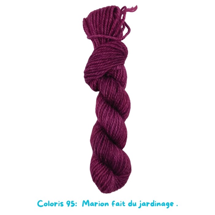Coloris 95:  Marion fait du jardinage .
