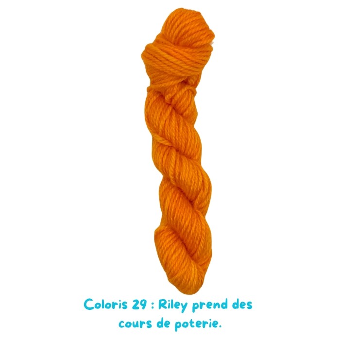 Coloris 29 : Riley prend des  cours de poterie.