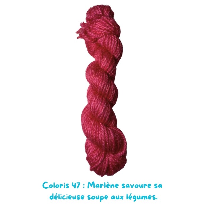 Coloris 47 : Marlène savoure sa  délicieuse soupe aux légumes.