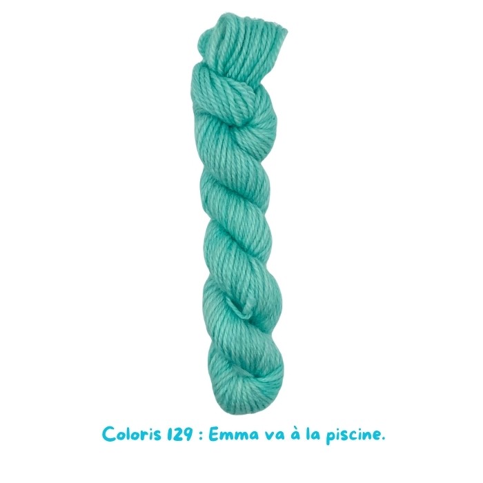 Coloris 129 : Emma va à la piscine. 