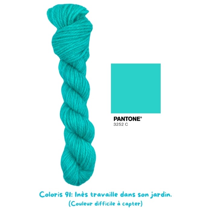 Coloris 91 : Inès travaille dans son jardin.