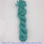 Coloris 127 : Doris ne sait plus où elle a mis son tricot. 